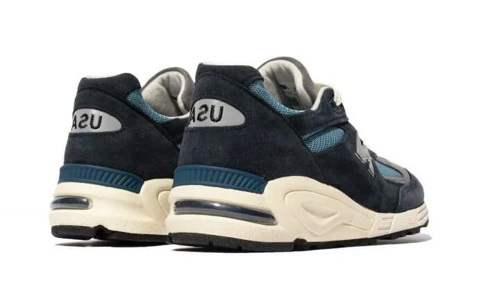 990 v2 MiUSA Teddy Santis Bleu marine Castlerock