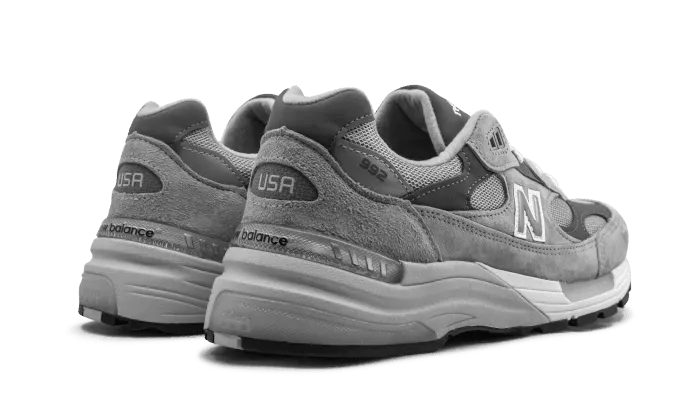 992 Gris