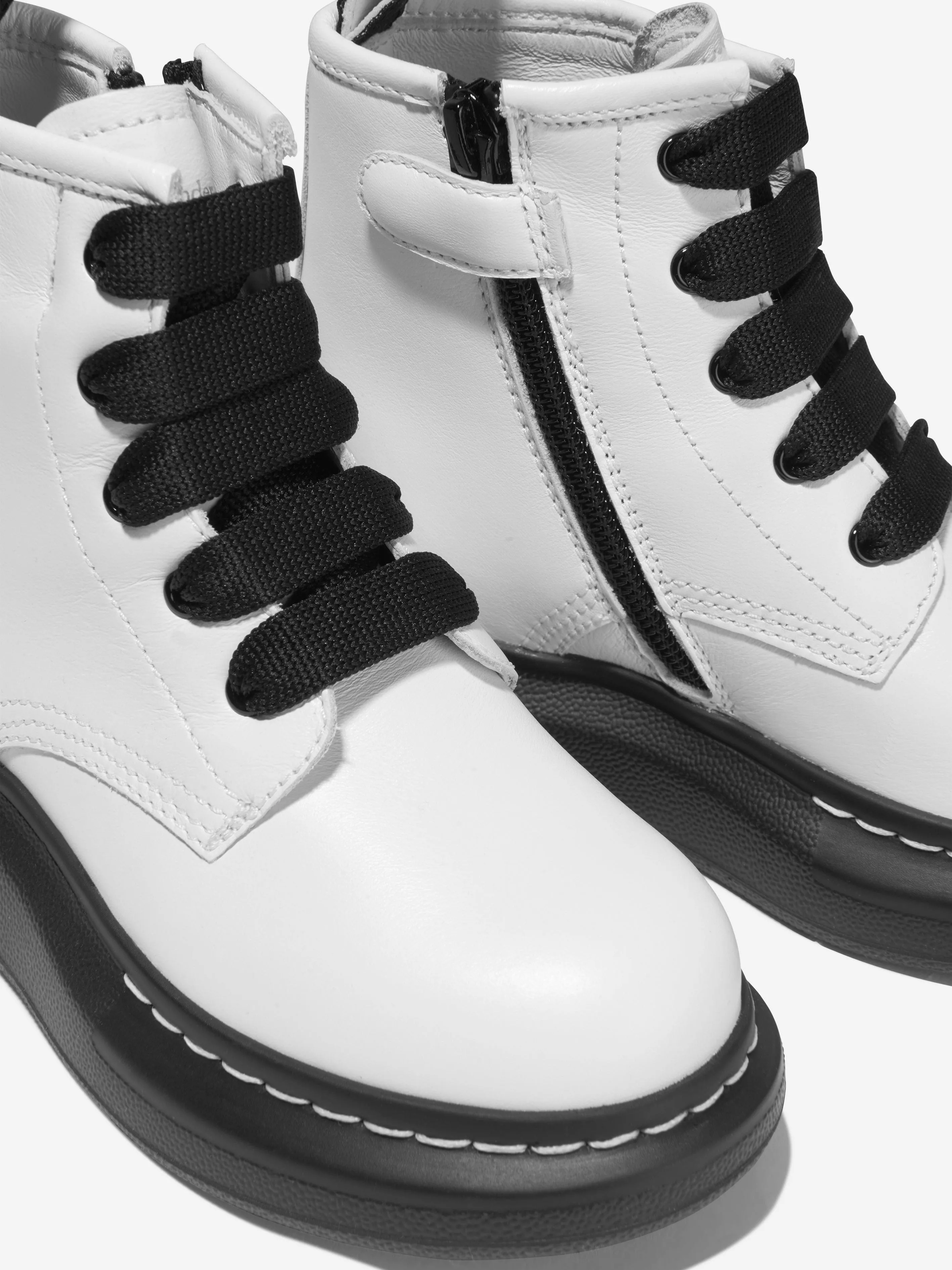 Bottes unisexes Alexander McQueen à lacets en cuir