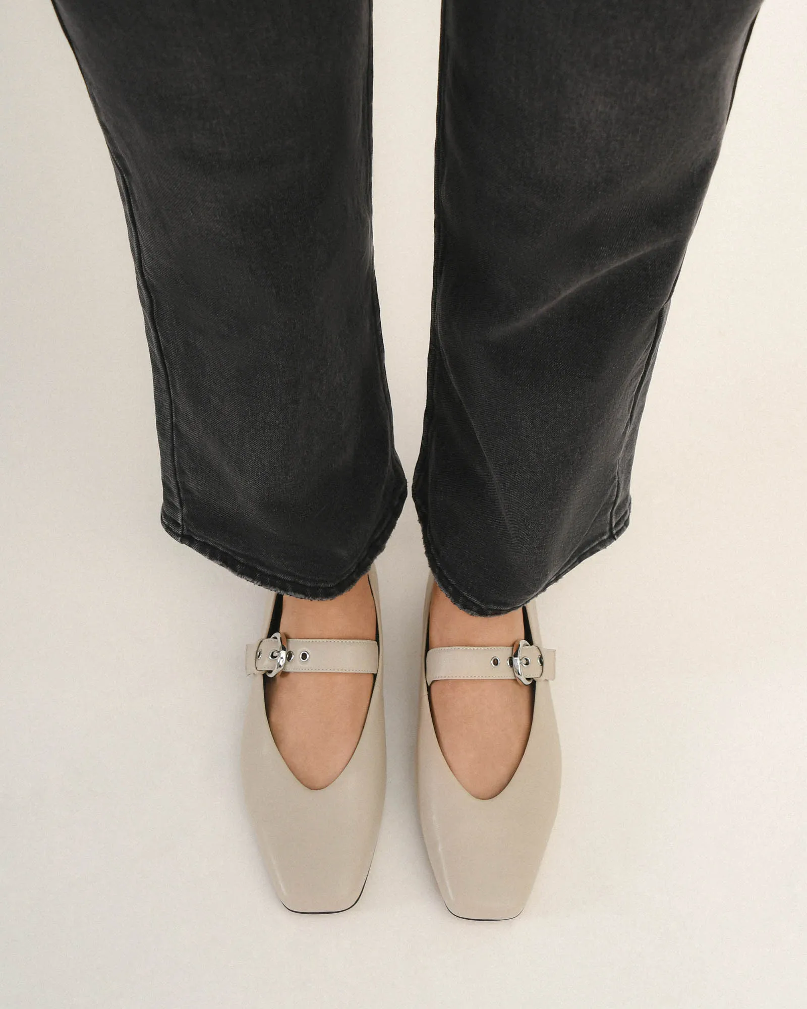 ANNABELLE BALLERINES DÉCONTRACTÉES EN CUIR BONE