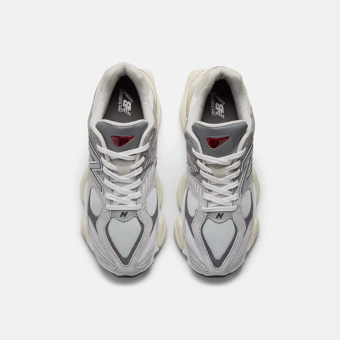 New Balance 9060 Nuage de Pluie et Castlerock Blanc
