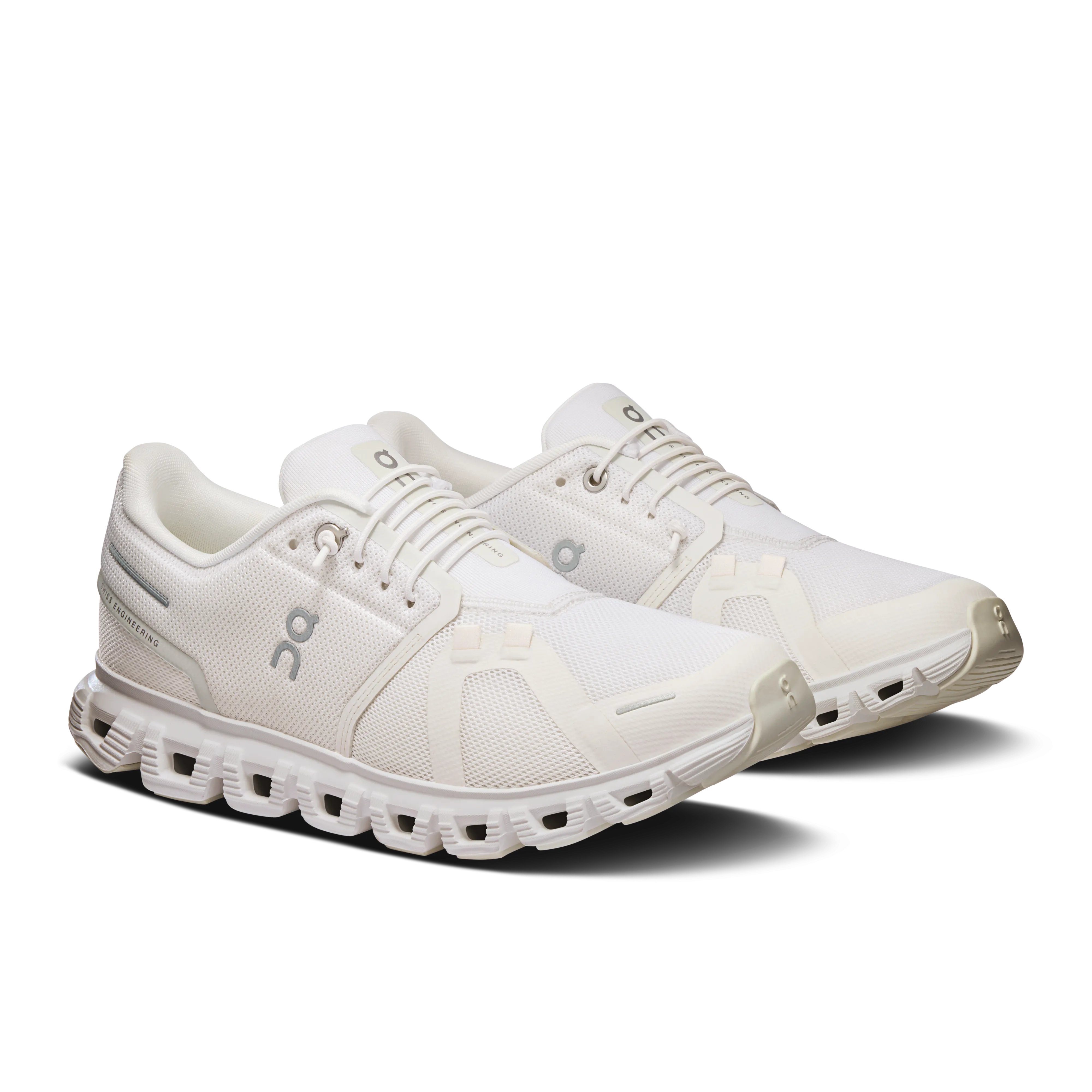 Chaussures On Running Women's Cloud 6 - Blanc / Blanc