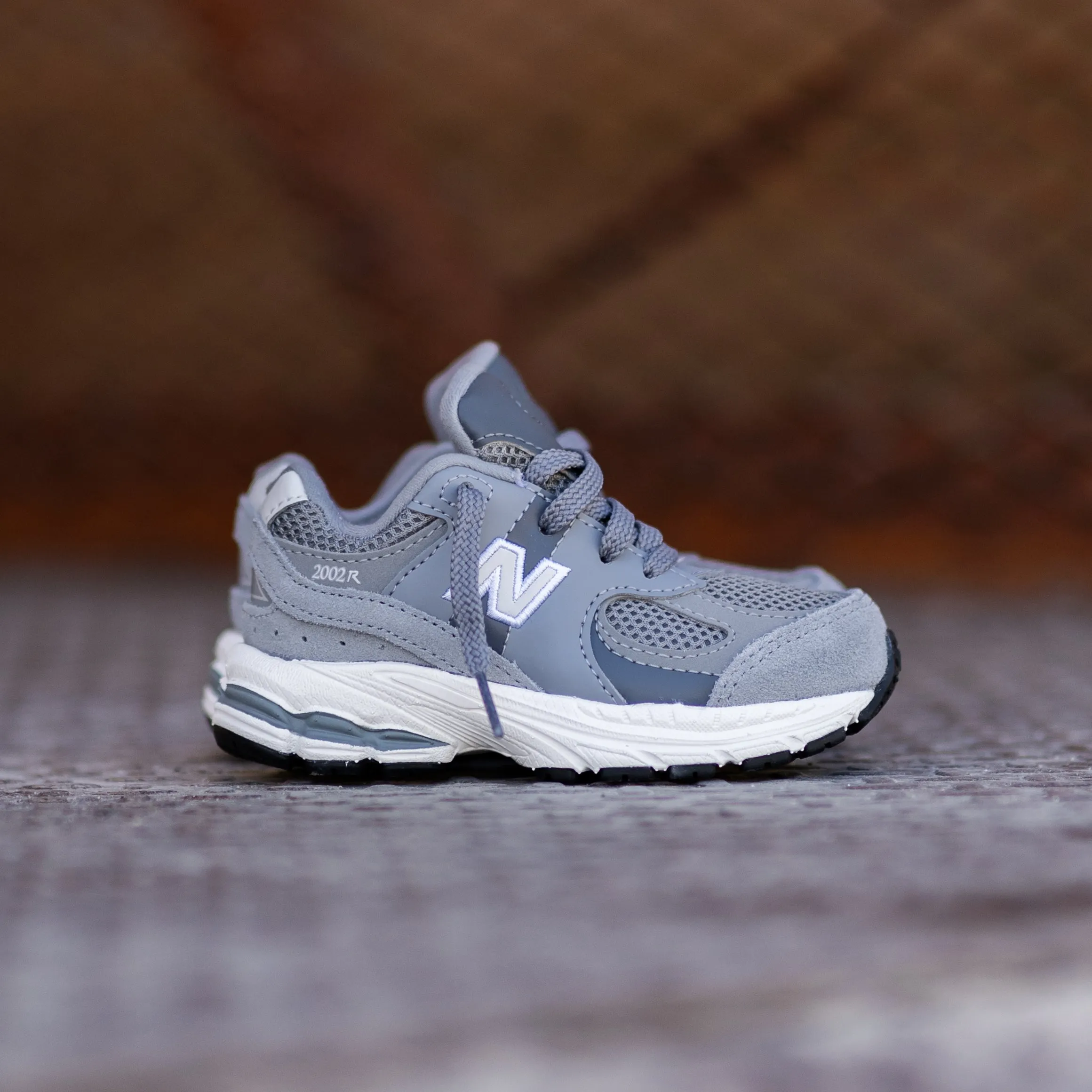New Balance 2002R pour tout-petits (Gris acier) - IC2002ST
