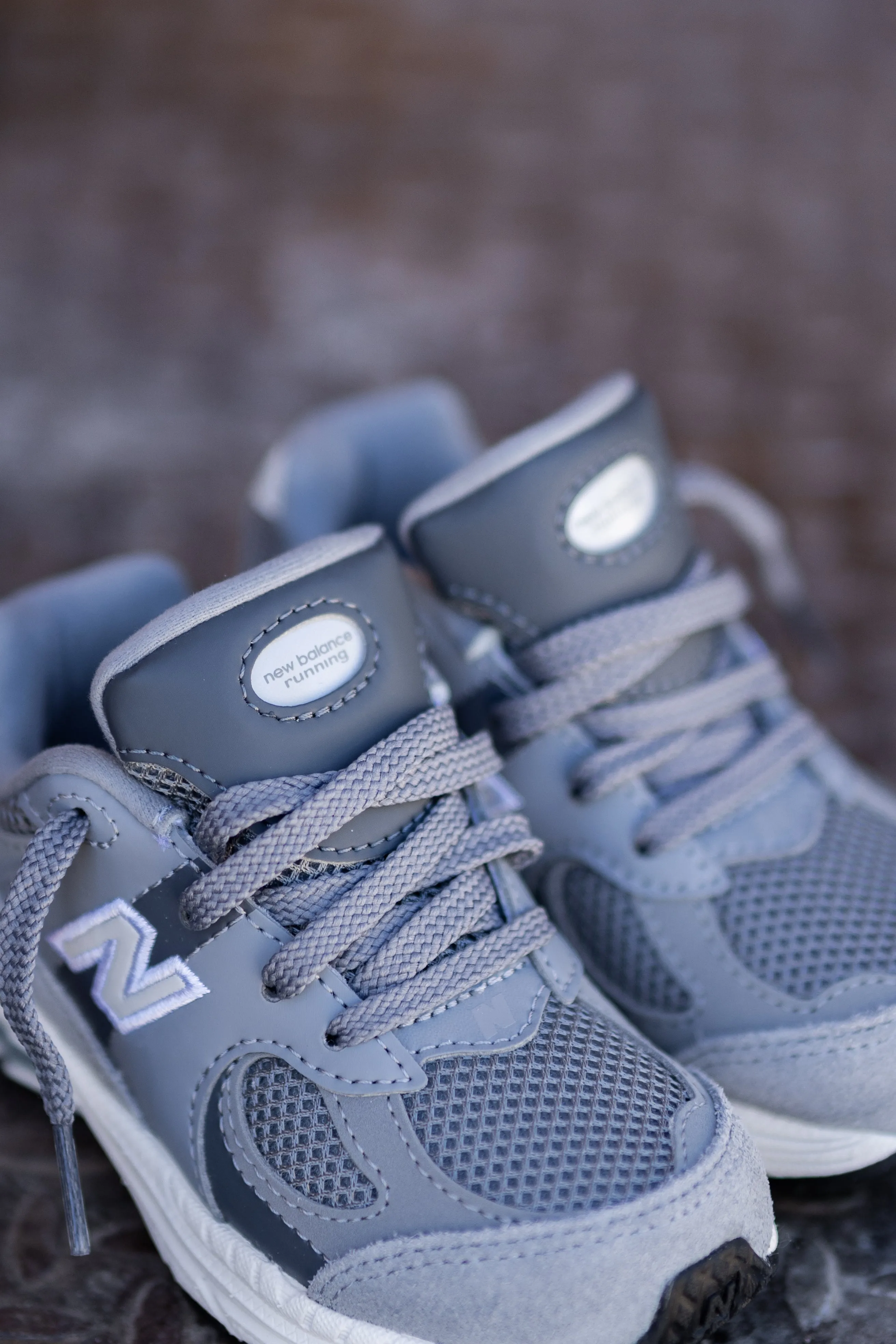 New Balance 2002R pour tout-petits (Gris acier) - IC2002ST