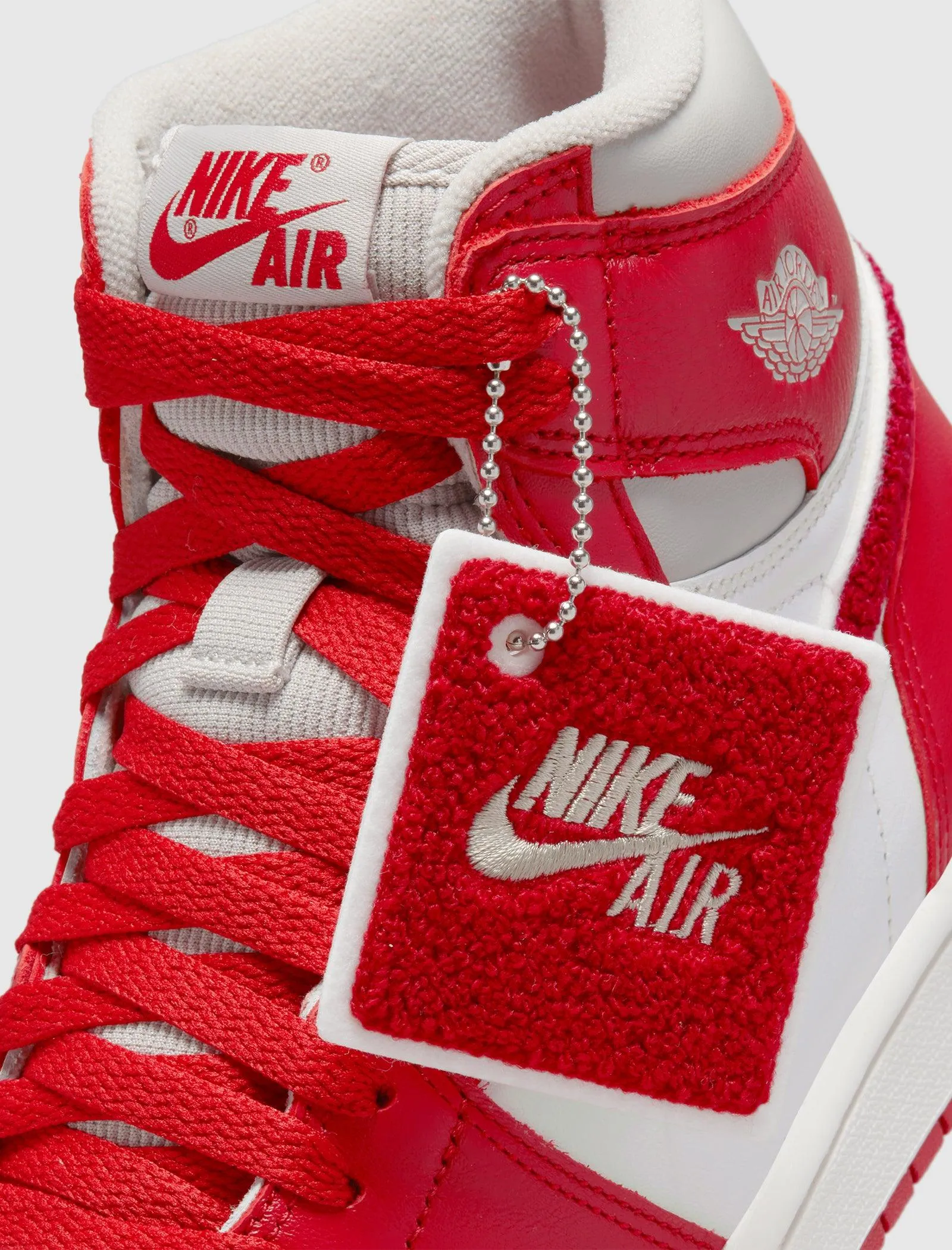 AIR JORDAN 1 