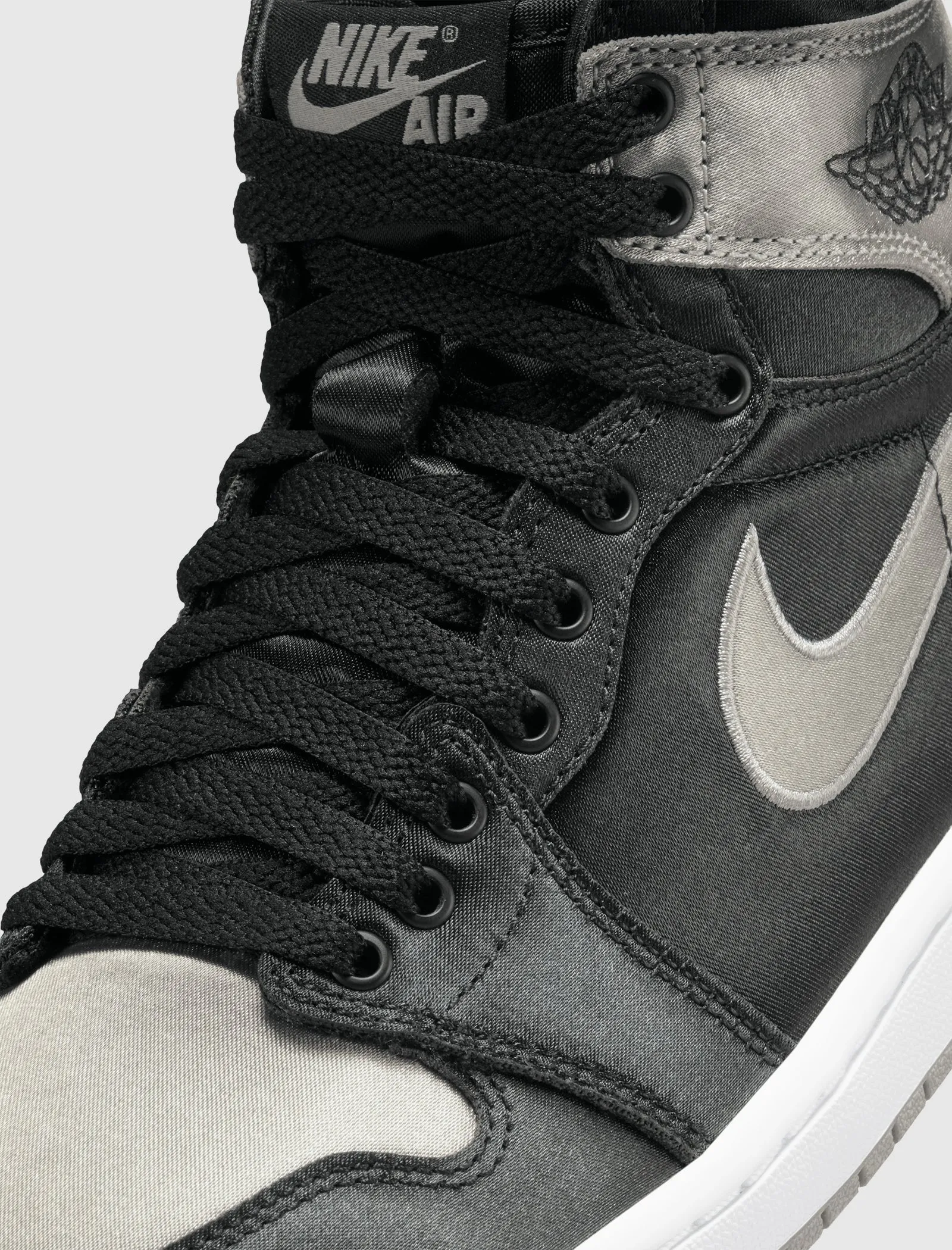 AIR JORDAN 1 RETRO HIGH POUR FEMME 